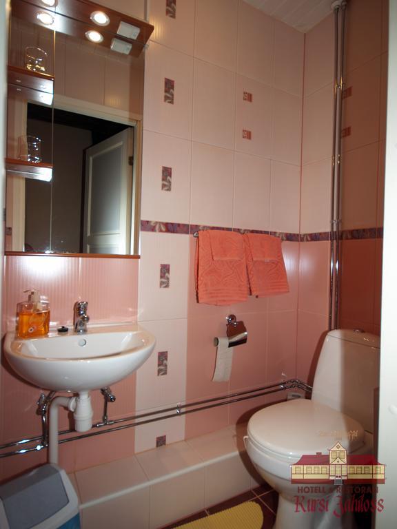 Kursi Hunting Manor Puurmani Room photo