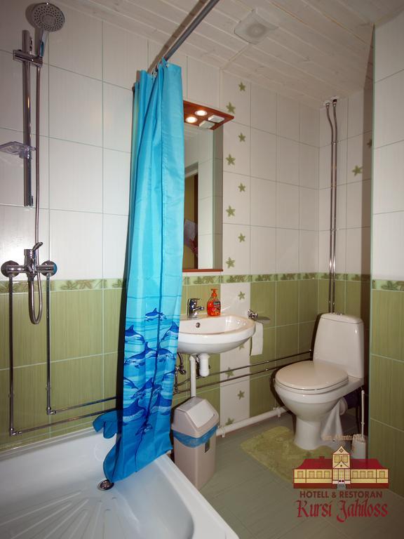 Kursi Hunting Manor Puurmani Room photo